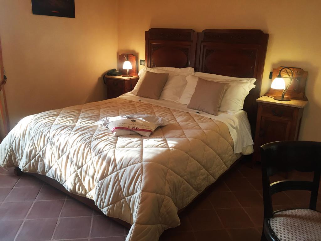 La Foresteria Del Castello - Wellness Hotel In Dimora Storica CastellʼAlfero Kültér fotó