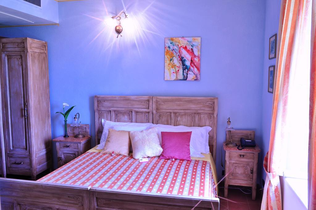 La Foresteria Del Castello - Wellness Hotel In Dimora Storica CastellʼAlfero Szoba fotó