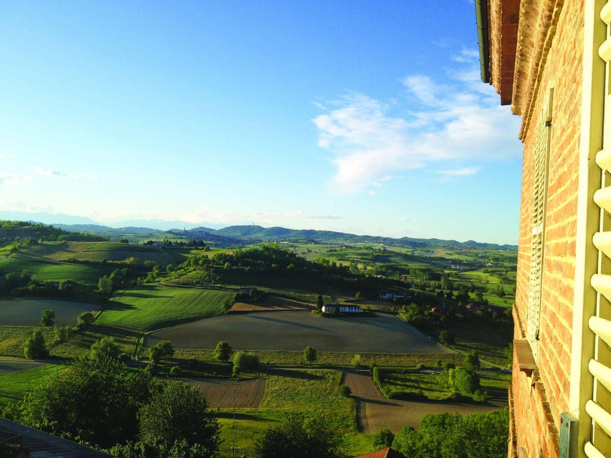 La Foresteria Del Castello - Wellness Hotel In Dimora Storica CastellʼAlfero Kültér fotó