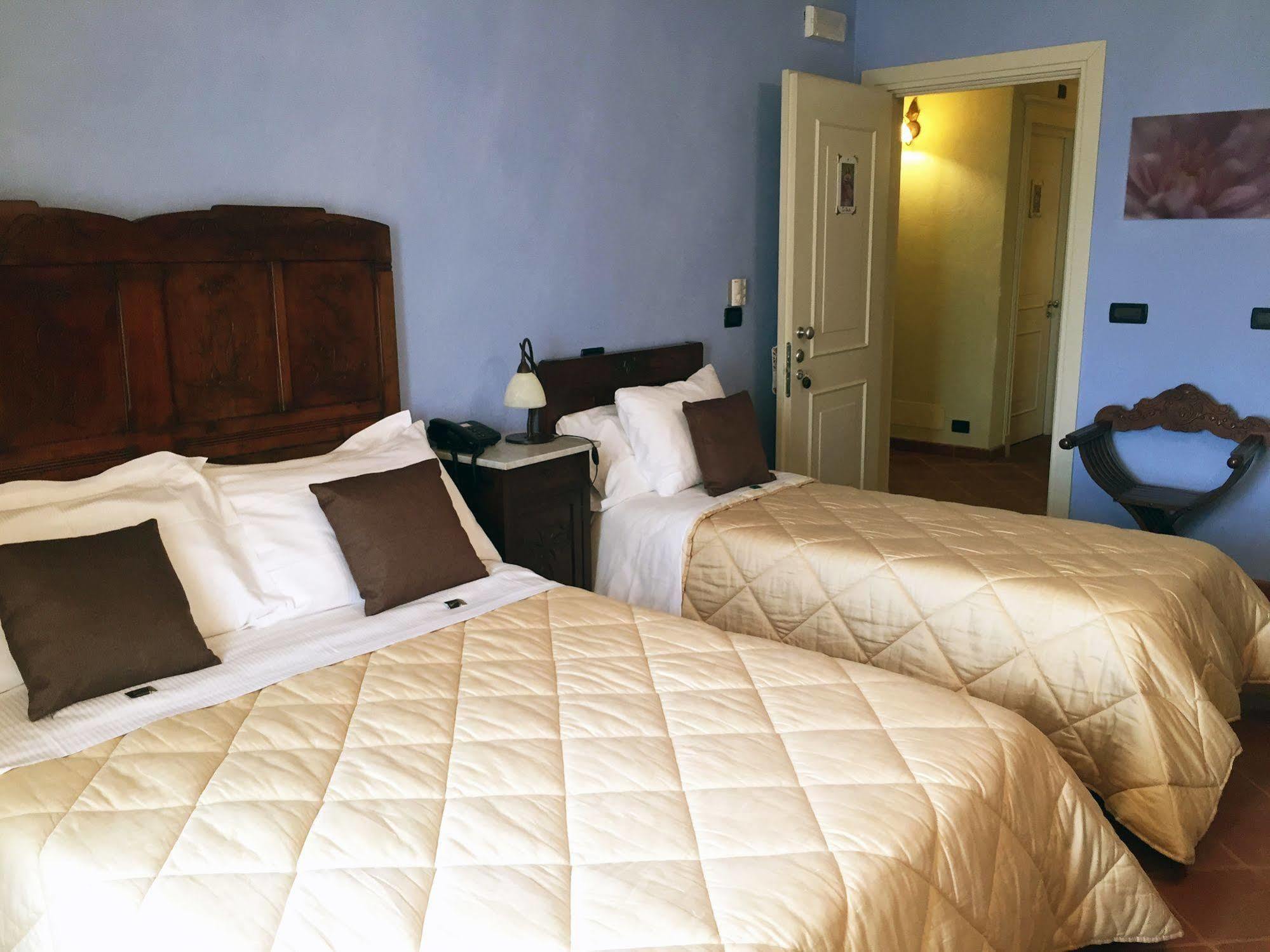 La Foresteria Del Castello - Wellness Hotel In Dimora Storica CastellʼAlfero Kültér fotó